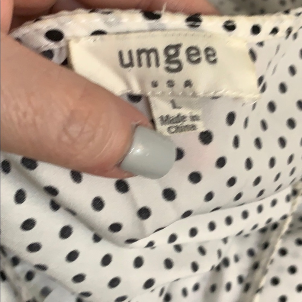 Umgee Polka Dot Flutter Sleeve Top Size Large - image 6